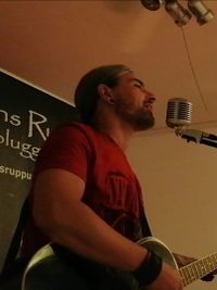 Jens-Rupp-Unplugged-Bermuda-Bar-Elchingen-Live-on-Stage (1)